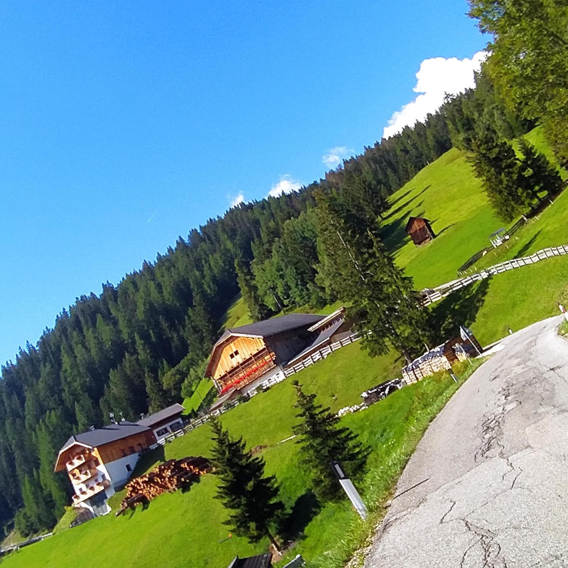 Agriturismo Luech Picedac ลาวาลเล ภายนอก รูปภาพ