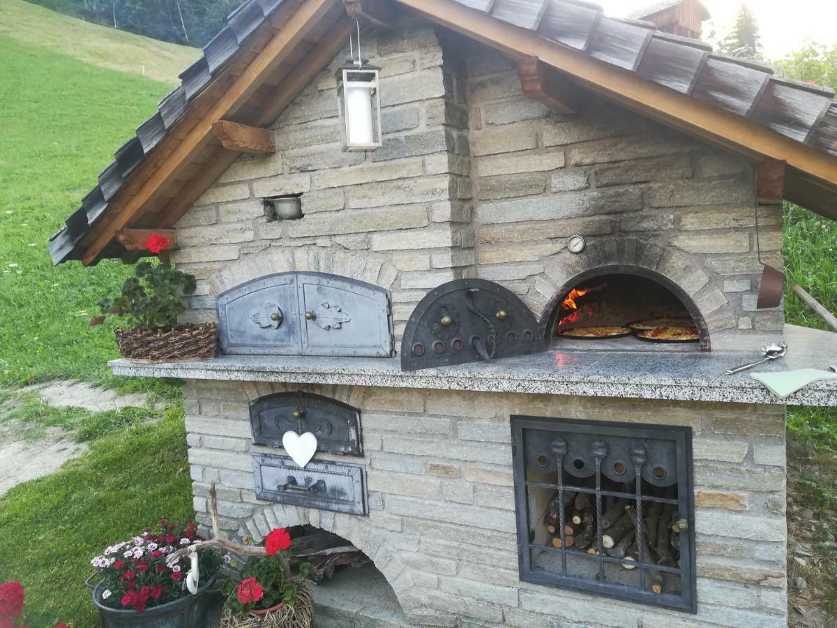 Agriturismo Luech Picedac ลาวาลเล ภายนอก รูปภาพ